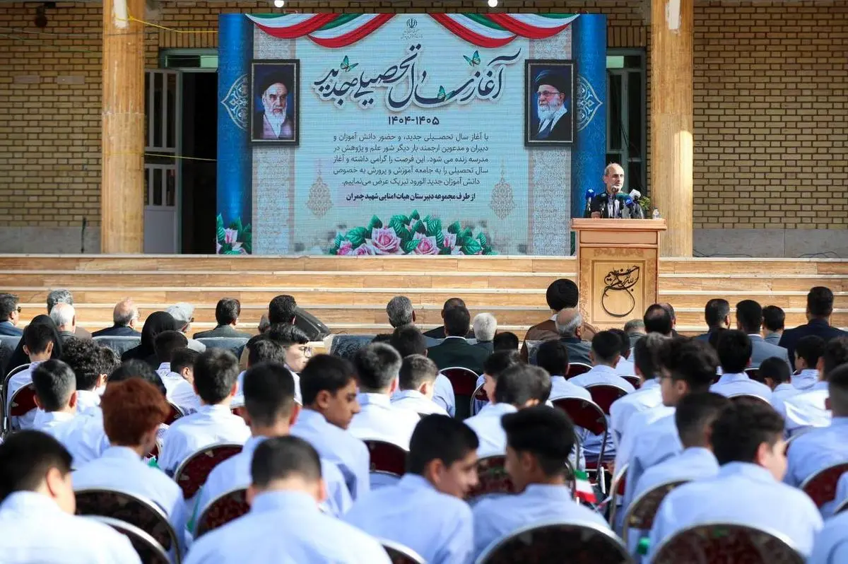 آموزش‌وپرورش و معلمان فداکار، قهرمانان عرصه فرهنگ‌اند