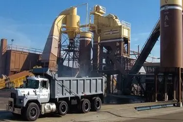 بهره‌برداری از کارخانه جدید آسفالت شهرداری زنجان پس از 40 سال