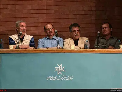 سلیقه تماشاگر در سینما توسط چند نفر تعیین می‌شود/ سینما توسط سیاستمداران هدایت می‌شود نه اهل فرهنگ