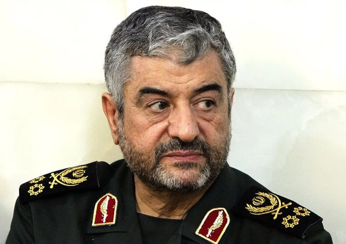 سرلشکر جعفری به سمت مسئول قرارگاه فرهنگی حضرت بقیةالله منصوب شد