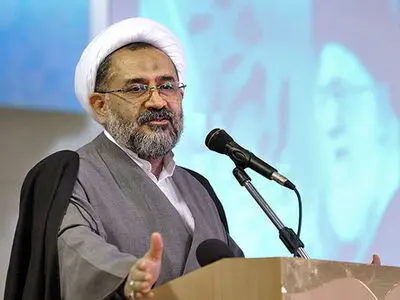 شهدا جامعه و ملت ما را مدیریت می کنند