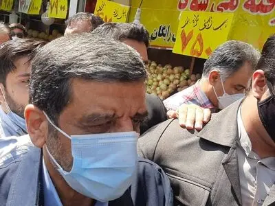 عزت‌الله ضرغامی برای ثبت‌نام در انتخابات ریاست‌جمهوری وارد ستاد انتخابات کشور شد