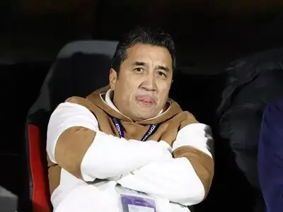 مسئله خداداد عزیزی نیست، مسئله نفهمیدن جایگاه رسمی است