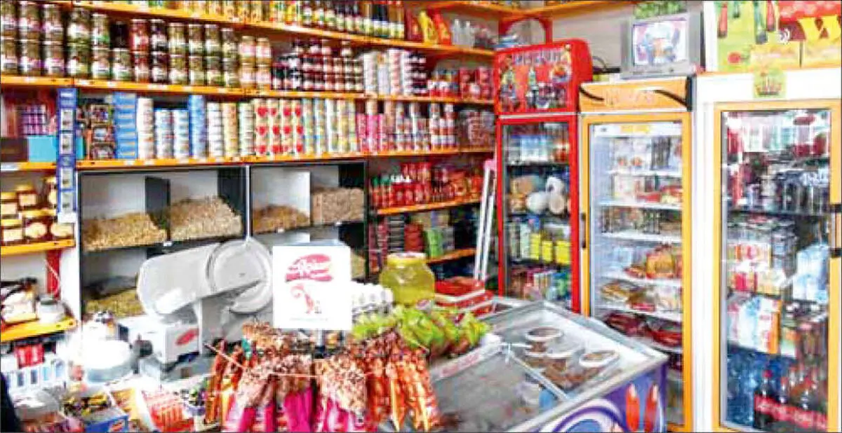 صف‌های طولانی و درگیری نتیجه حذف اصناف از توزیع کالا است/ بیشتر کاسب‌ها می‌خواهند نان حلال به خانه ببرند/ مردم در خرید اقلام غذایی صرفه‌جویی می‌کنند