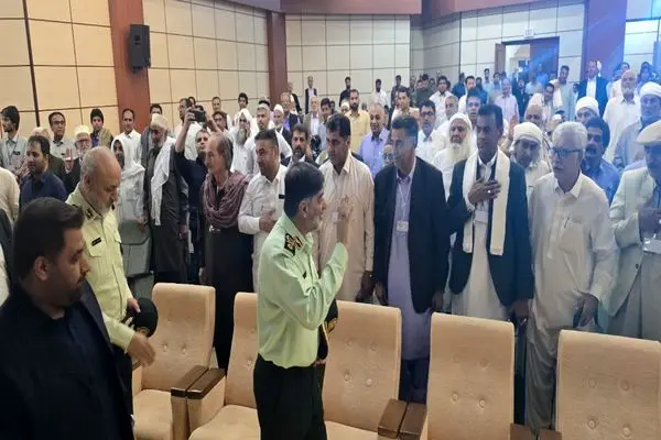 صدور کارت ویژه تردد با هماهنگی سران طوایف برای تسهیل عبور و مرور از معبرهای مرزی