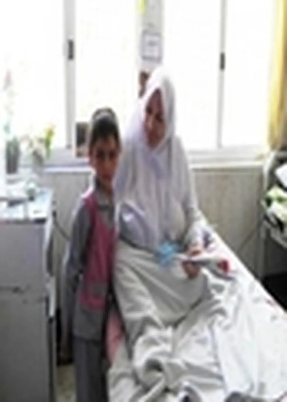 دانش آموزان دبیرستان فخار کاشان، از خانه سالمندان کاشان عیادت کردند