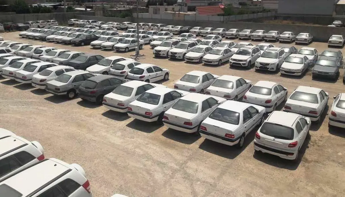 انبار ۳۸۰ میلیاردی احتکار خودرو در کازرون لو رفت