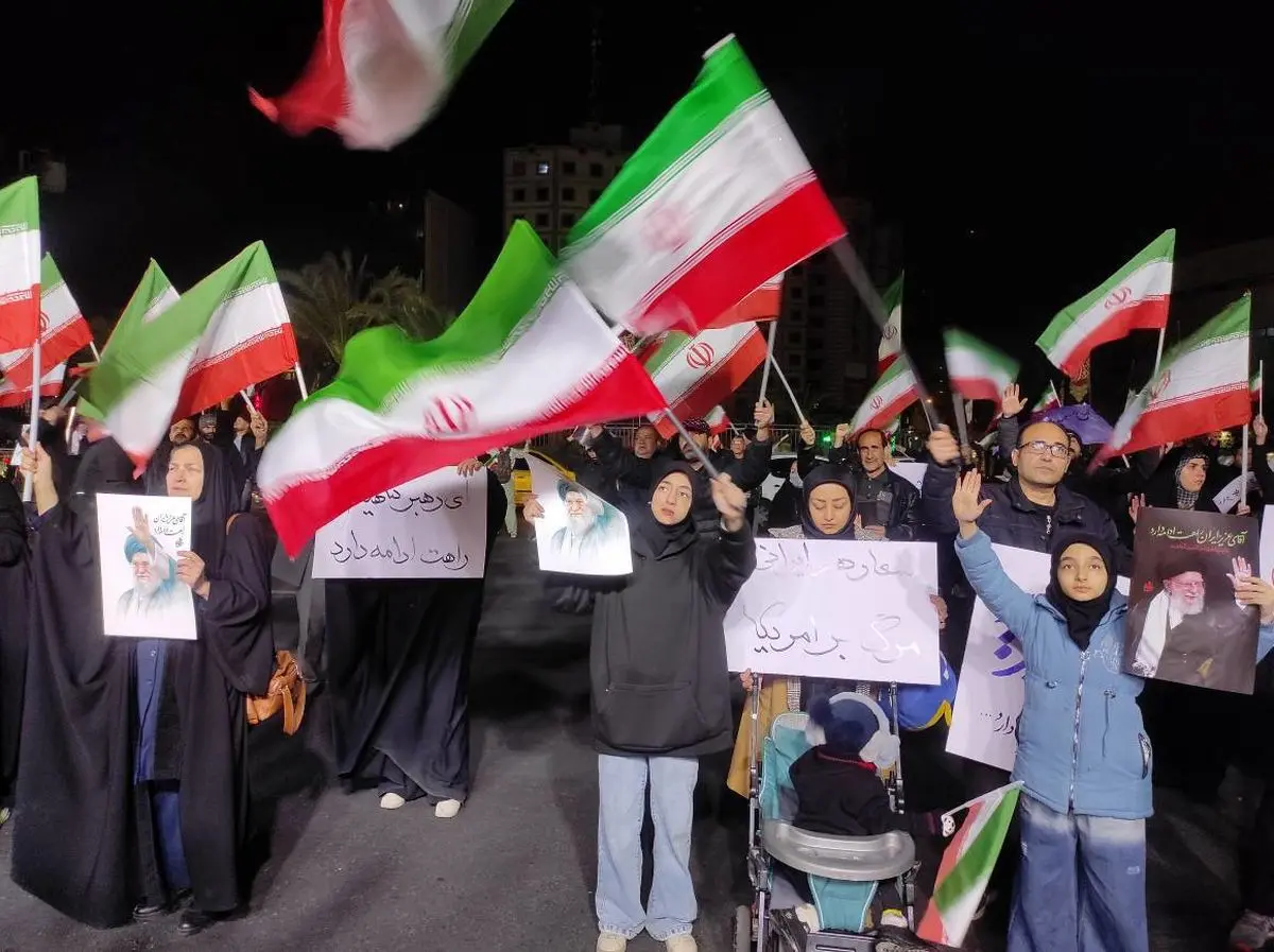 میدان ولیعصر(عج) میزبان شب دیگری از همبستگی مردمی 