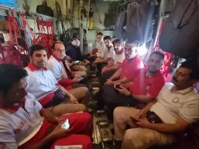 اولین گروه امدادگران متخصص هلال‌احمر به افغانستان اعزام شدند/ افزایش شمار جانباختگان زلزله «خوست» به ۱۵۰۰ نفر