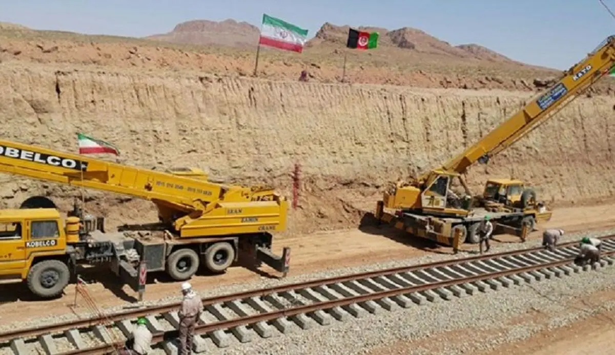 بموجب عقد.. إیران تمد أفغانستان بقضبان السکک الحدید 