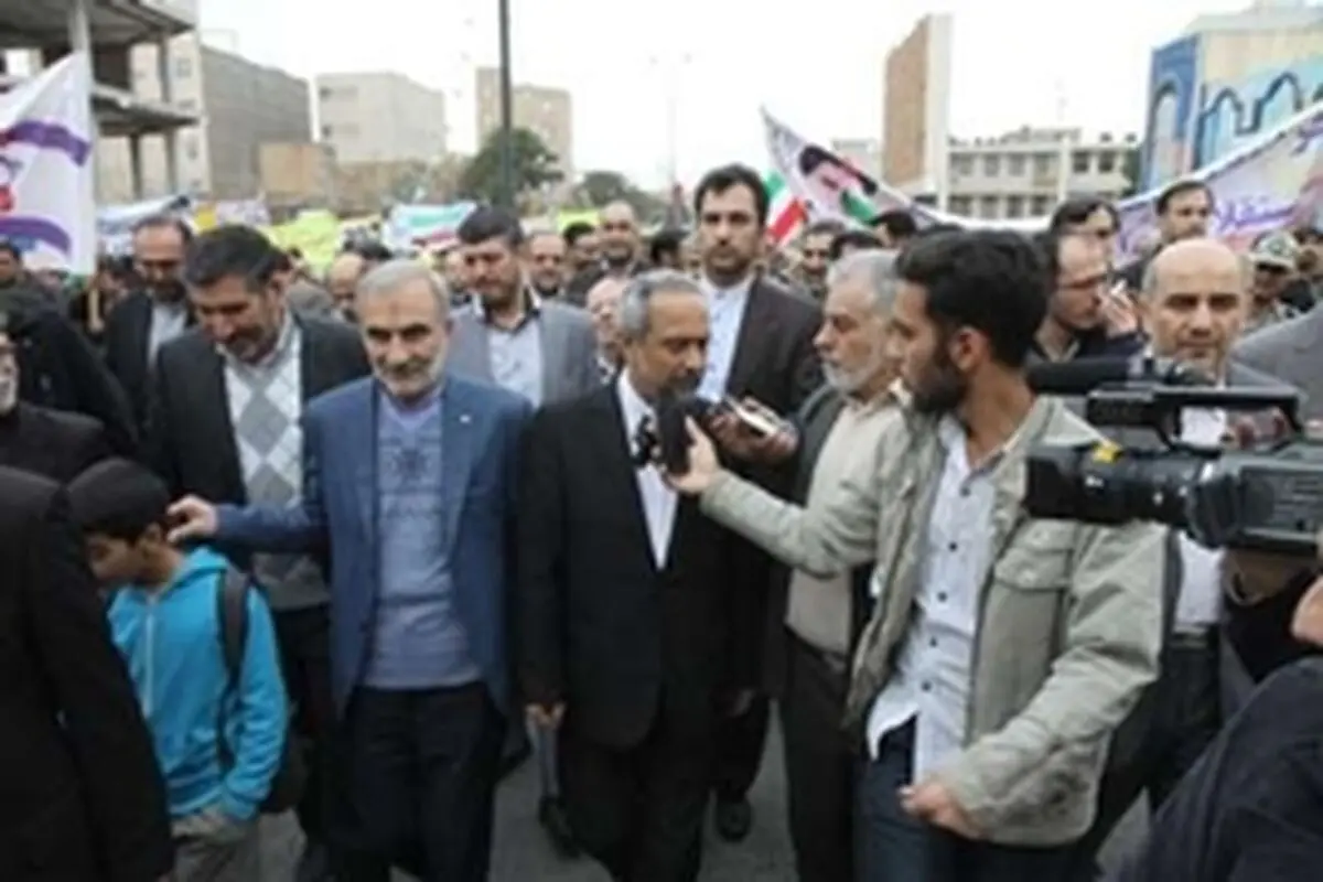 تحریم حرکت مردم ایران را متوقف نخواهد کرد