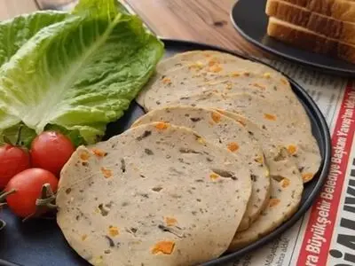 نحوه درست کردن کالباس در خانه که فوری آماده می‌شود + فیلم