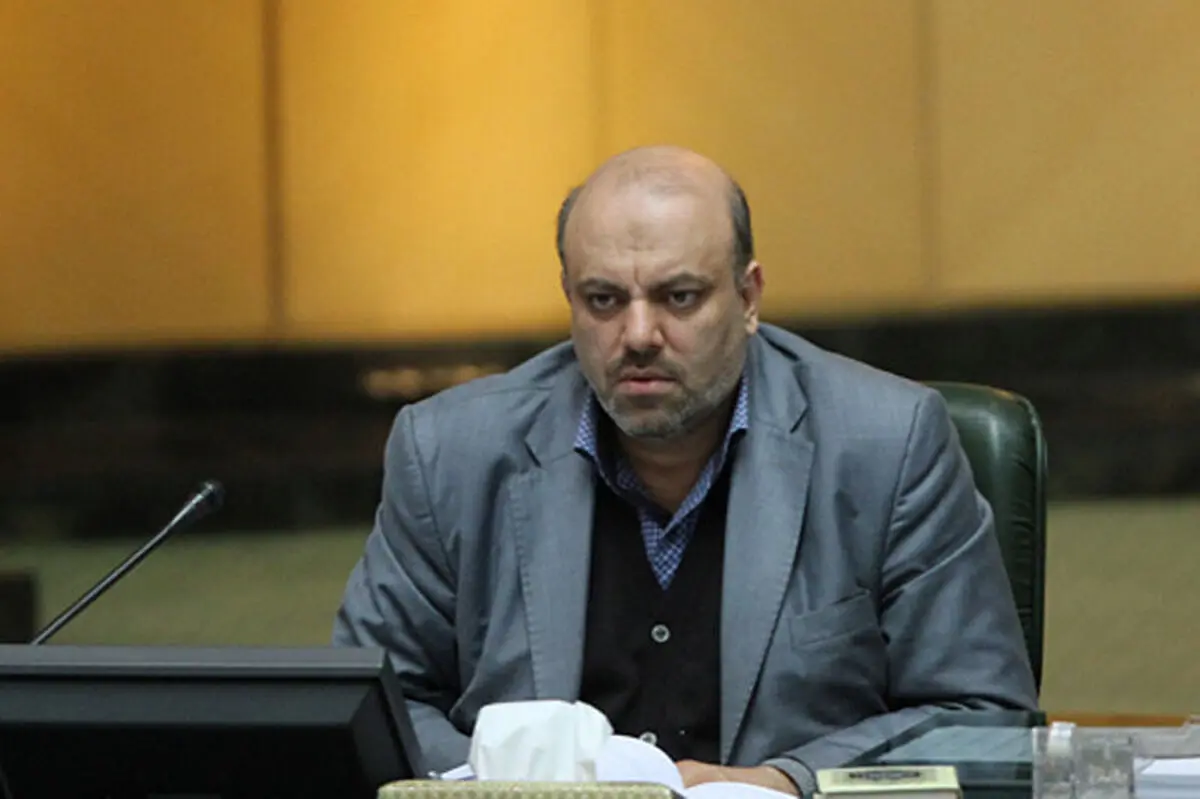 معلمی که دنبال شاخص رتبه نباشد، به کارمند تبدیل می‌شود
