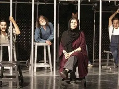 مراسم بزرگداشت منیژه محامدی برگزار شد/ گلایه بهزاد فراهانی از محدویت‌های رادیو