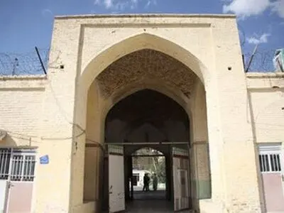تبدیل اماکن تاریخی  سمنان به زندان،  نشانگر ضعف مدیریت شهری است