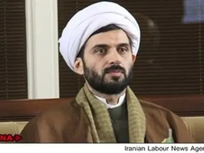 مشی حریت و آزادی را در دانشگاه مد نظر قرار دهیم