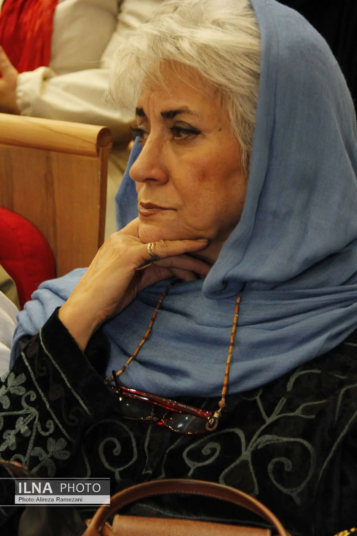 گلی امامی به شهر کتاب می‌رود