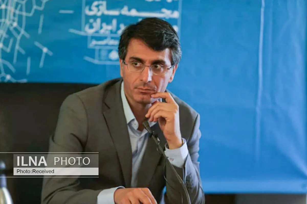 نمایش آثار نهمین سمپوزیوم مجسمه‌سازی تهران تا بهمن ماه ادامه دارد