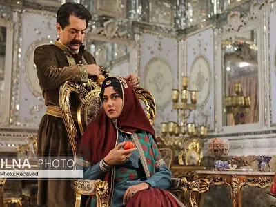 نگرانی‌‌های دوستداران میراث‌فرهنگی از فیلمبرداری سریال «جیران» در تالار آینه/ هیچیک از اشیاء متعلق به کاخ گلستان نیست