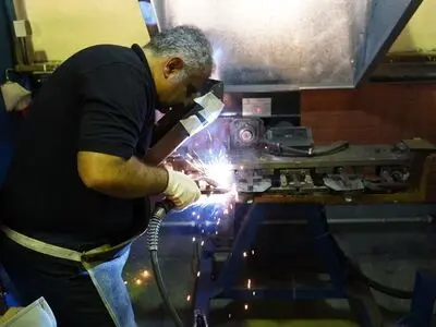 آغاز تولید سیستم تهویه مطبوع دنا در مهرکام پارس/ پروژه تولید دسته سیم خودرو در مهرکام پارس کرمانشاه کلید خورد