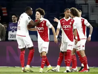 شکست سنگین پاریس برابر موناکو؛ زنگ خطر پیش از نبرد با چلسی