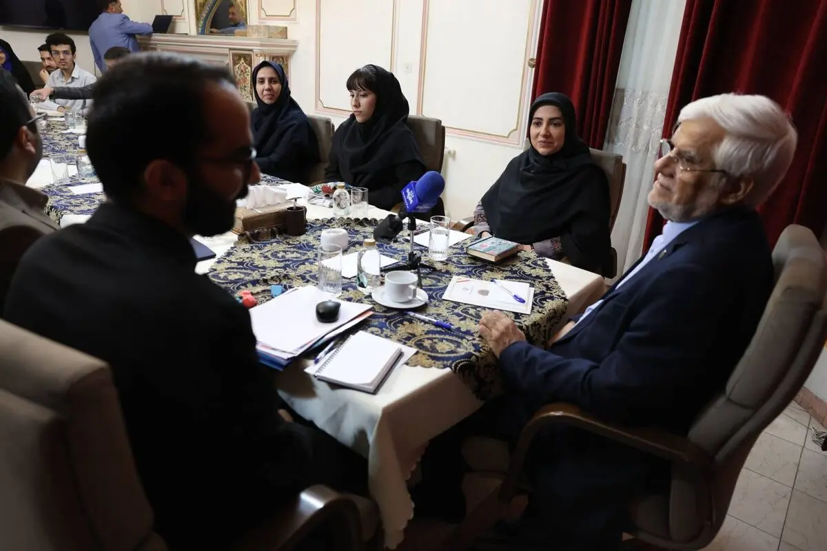 نخبگان سرخورده نشوند/ نظام اداری هنوز نیازمند اصلاح است