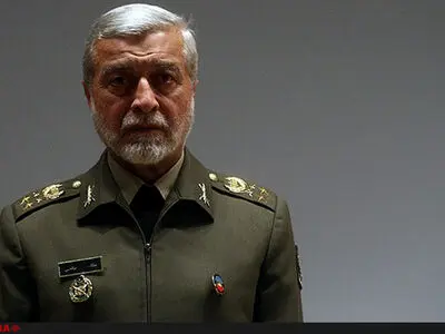 فرمانده کل ارتش از پایگاه هوایی شهید دوران شیراز بازدید کرد