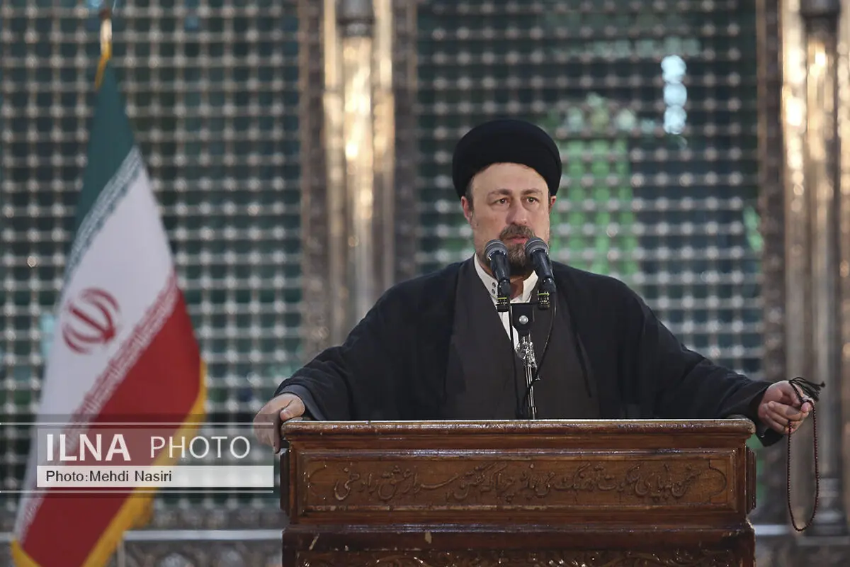 عزت گاهی با جنگ پدید می‌آید و برخی مواقع با مذاکره 