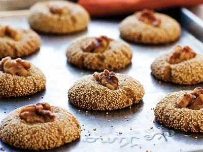 طرز تهیه شیرینی گردویی