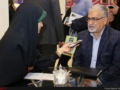 فعال‌سازی گردشگری می‌تواند منجی رکود باشد/ دولت پول پیمانکاران را نمی‌پردازد اما مالیات و حق بیمه را طلب می‌کند