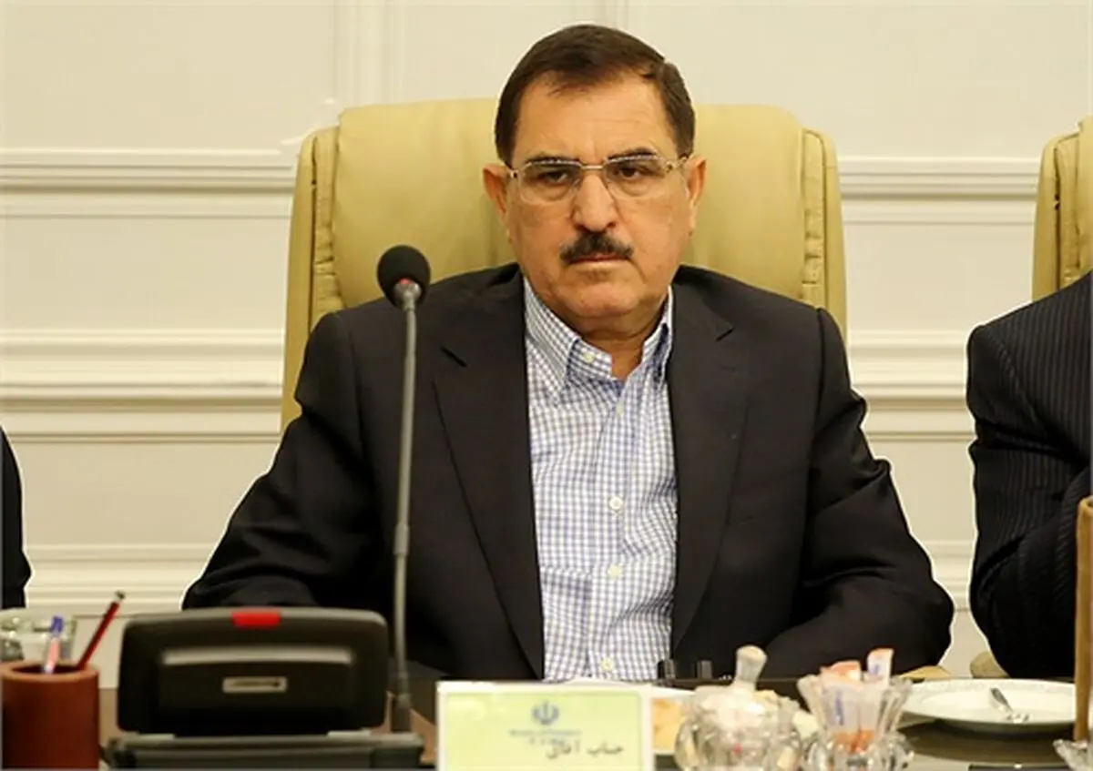 پتروشیمی‌ها باید تا پایان سال ۶.۹ میلیارد دلار ارز به بازار عرضه کنند /الزام عرضه 200 میلیون دلار در هر هفته