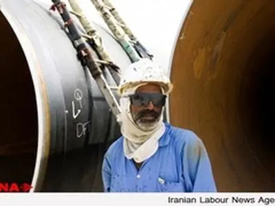 دولت تکلیف تبدیل وضعیت استخدامی کارگران پیمانی را روشن کند