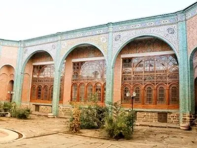 مخالفت استانداری آذربایجان غربی با واگذاری مدرسه تاریخی هدایت ارومیه