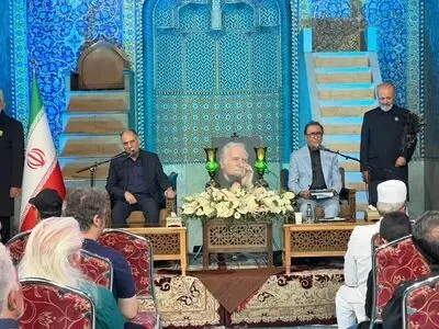 بزرگداشت محمود فرشچیان در مدرسه چهارباغ برگزار شد
