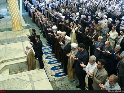 إقامة صلاة الجمعة فی 157 مدینة إیرانیة عقب تعلیق دام شهرین