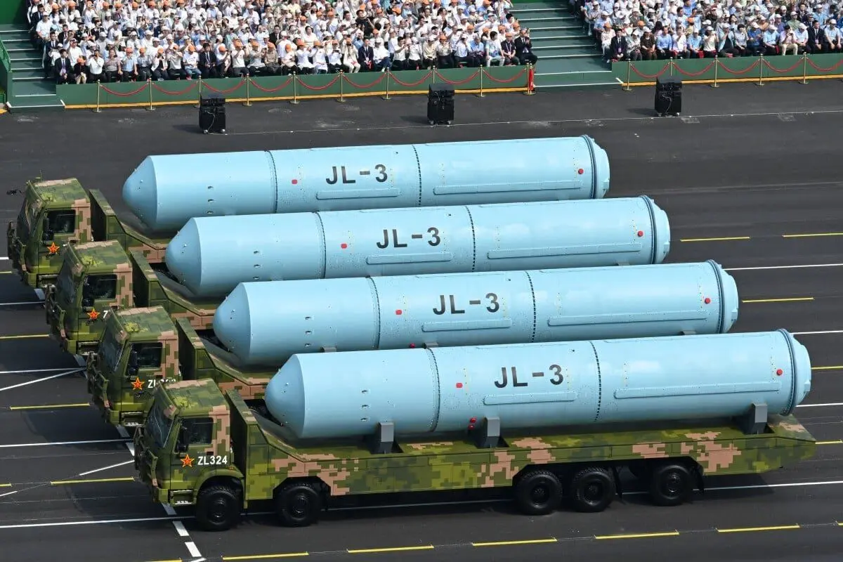موشک اتمی جدید چین که از زیردریایی پرتاب می‌شود