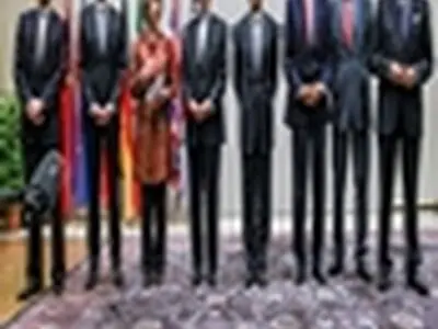 زمان آن است که ۳ + ۳ به تعهداتش در مذاکرات هسته‌یی عمل کند