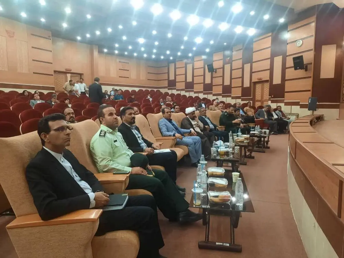 تجلیل از ۱۰ کارآفرین و صنعت گر سرخسی