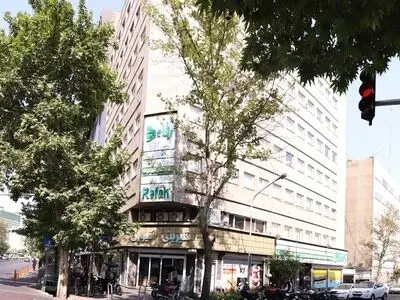 تجمع بازنشستگان فروشگاه رفاه در اعتراض به عدم پرداخت مطالبات معوقه 