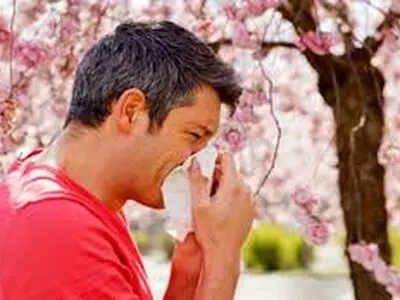 روش جلوگیری از عطسه بهاری