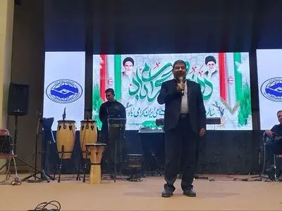 مردم ایران پای انقلاب و نظام هستند