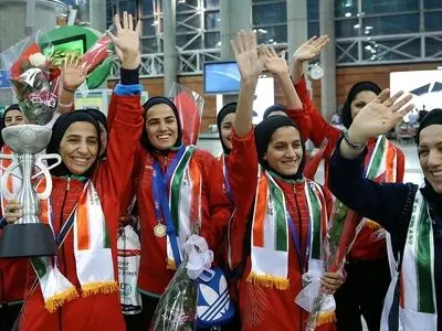 اقدام فوری وزارت امور خارجه برای صدور روادید تیم فوتسال بانوان