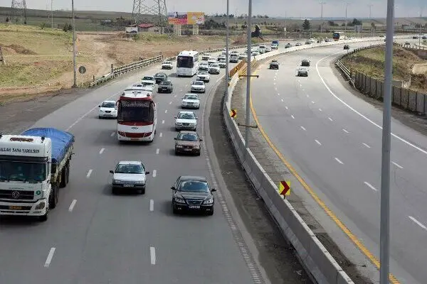 جاده‌های لرستان سهم بسزایی در حمل‌ونقل کشور دارد