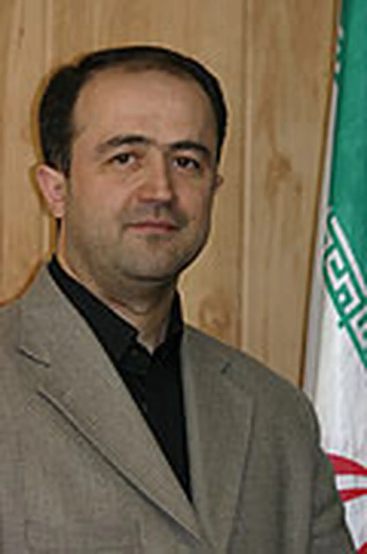 مردم با عدم خرید از نمایندگی‌هایی که قیمت‌های غیر رسمی دارند به ساماندهی بازار خودرو کمک کنند