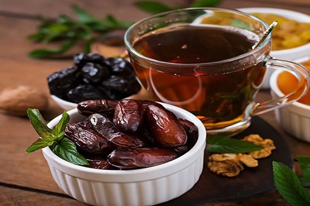 چای را با توت و خرما نخورید!