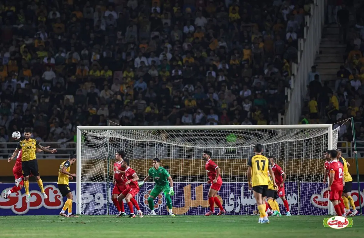 ویدیو نوشت: اعتراض پرسپولیسی‌ها به هاشمیان و درویش