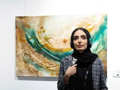 علاقه‌ام به شجریان باعث شد از آثارش در نقاشی‌ بهره ببرم/ نزدیک کردن موسیقی سنتی به پاپ برای این بود که جنبه‌ی عمومی‌تر پیدا کند/ نزدیکی میان خط، نقاشی و موسیقی برایم یک چالش بود