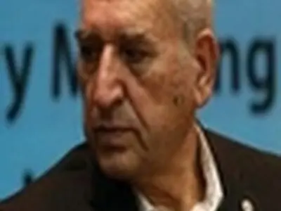 مشحون در سمت رئیس کنفدراسیون بسکتبال غرب آسیا ابقا شد