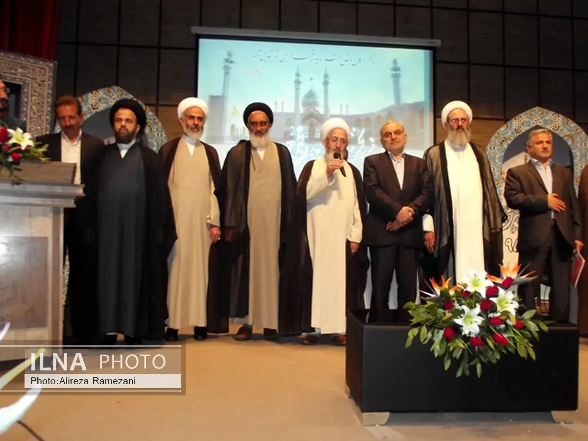 امام زادگان چراغ عبادت و مشعل دان اسلام ناب محمدی هستند
