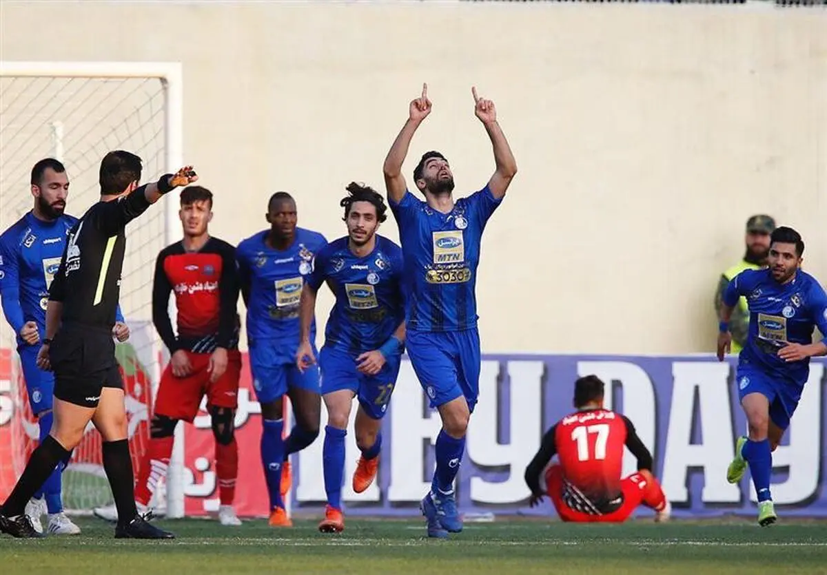 نساجی 1 - استقلال 2/ آبی‌ها همچنان روی دور برد